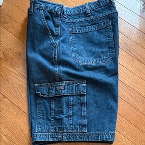 Wrangler Men's Classic Denim Cargo Shorts in Medium Blue